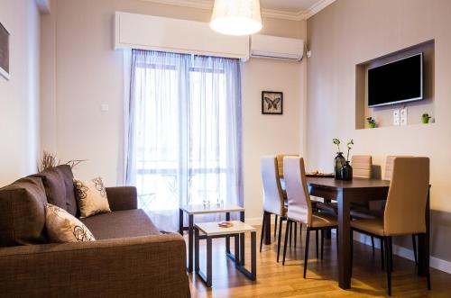 YOUR BRAND NEW Awesome Acropolis Home, Atény