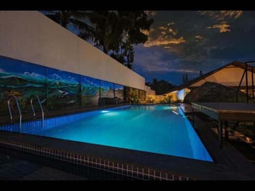 Zwembad, Holidays Garden Resort in Wayanad