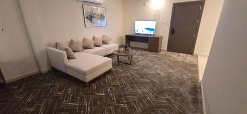 أجنحة كنف الذاتية in Al Bishr