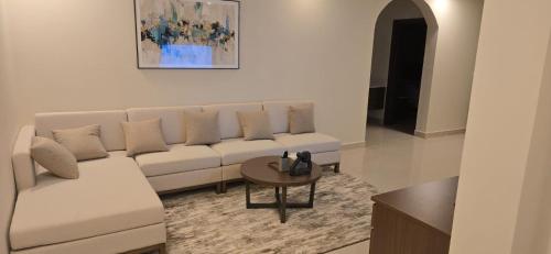 أجنحة كنف الذاتية in Al Bishr