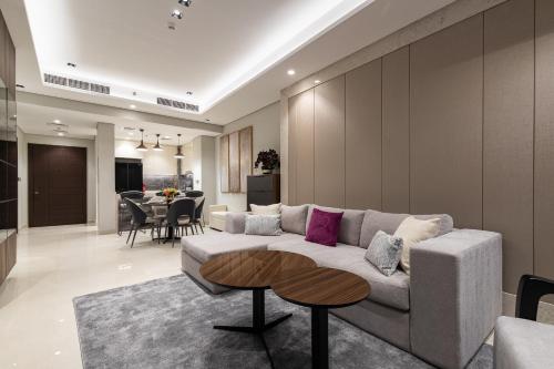 Luxury 3Br 3Ba Burj View Unforgateble Sunset by Simply Comfort - image 12