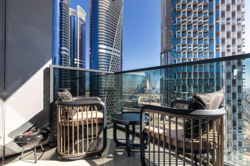 Luxury 3Br 3Ba Burj View Unforgateble Sunset by Simply Comfort - image 7