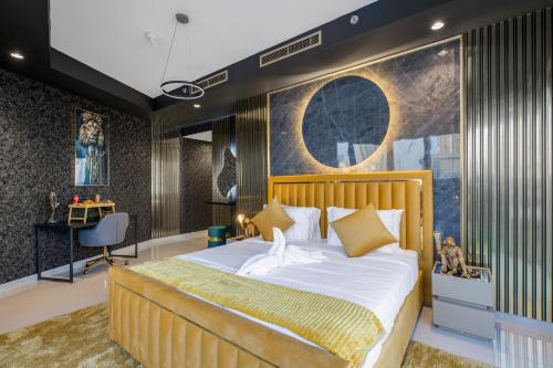 Sky Pool Gem with Iconic Burj Khalifa Views 3Br apartment in Paramount Hotel Midtown, Dubai (photo 3)