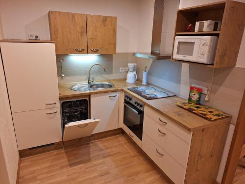 Kitchen, B&U Fewo Scherhag in Alken