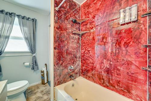 Hot Tub and Sauna Kannapolis Bungalow