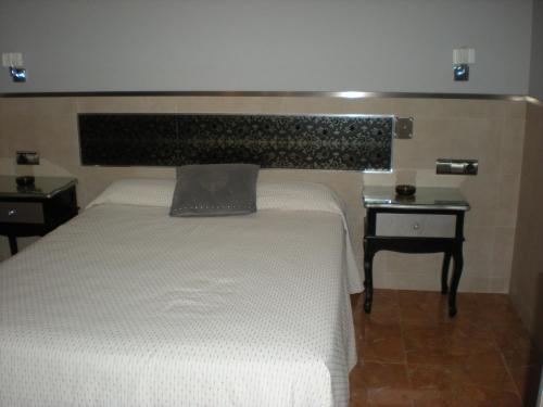 Single Room image 2