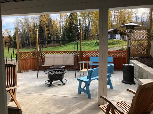 شرفة/ تراس, Simcoe B&B - Incredible vacation suite in سميثرز