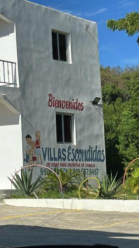 . Villas Escondidas