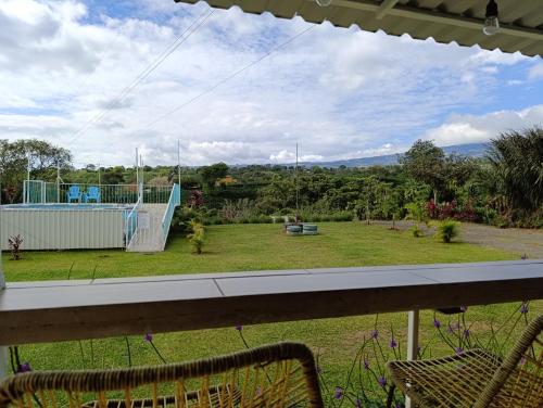 Dreamcatcher House Bus Experience 2 in Puntarenas