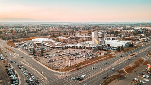 Red Deer Resort & Casino - Tap to explore photos