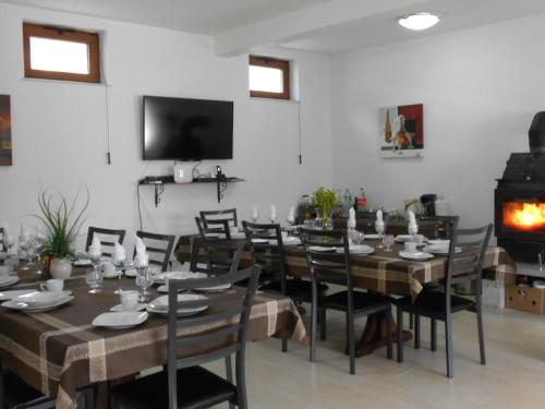 Restorāns, Guest House Good Night in Donji Babin Potok