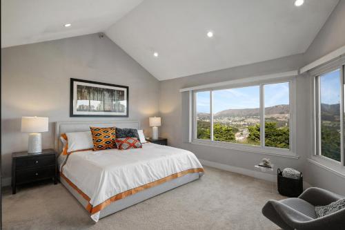 Serene Home on the Hill with amazing view near SF Serene Home on the Hill with amazing view near SF