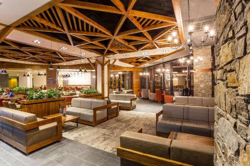 大堂, 博羅韋茨里拉酒店 (Rila Hotel Borovets) in 波羅費茲