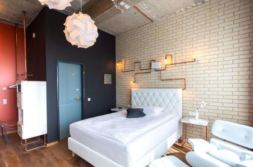 Business Queen Room with view