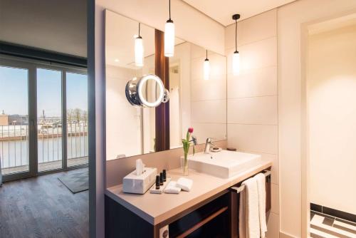 The Liberty - image 14