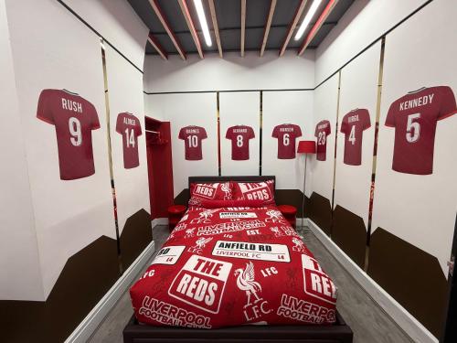 Anfield Abode - ENTIRE LFC THEMED HOUSE - Sleeps 6, Liverpool (photo 8)