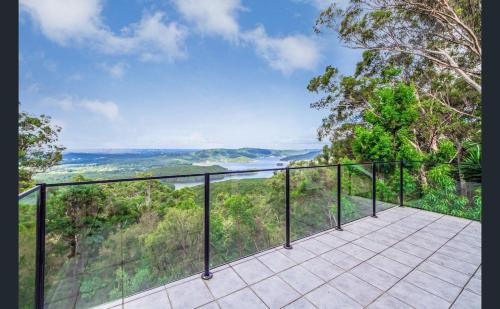 Wren Abode 3 Bedroom A-Frame Home Lower Beechmont with Breakfast Basket in Beechmont