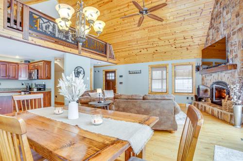 Hike, Ski & Raft: Terra Alta Cabin w/ Large Deck, Terra Alta (photo 5)