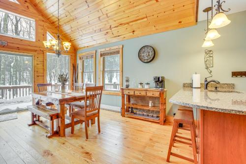 Hike, Ski & Raft: Terra Alta Cabin w/ Large Deck, Terra Alta (photo 6)