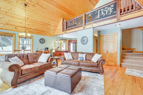 Hike, Ski & Raft: Terra Alta Cabin w/ Large Deck, Terra Alta (photo 4)