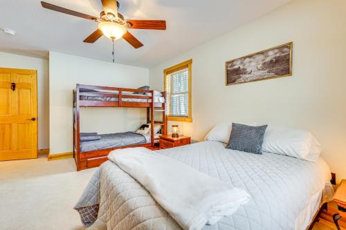 Hike, Ski & Raft: Terra Alta Cabin w/ Large Deck, Terra Alta (photo 10)