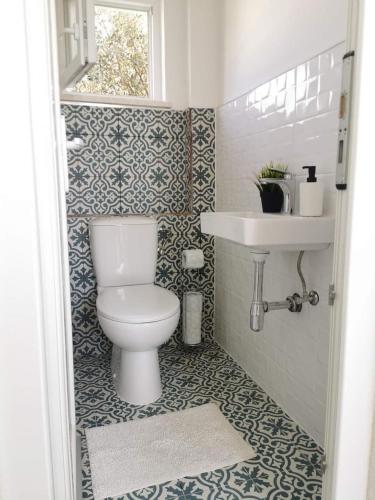 Three-Bedroom Holiday Home  image 1