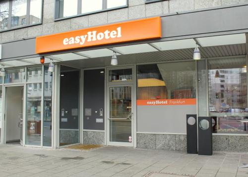 easyHotel Frankfurt City Center - image 9