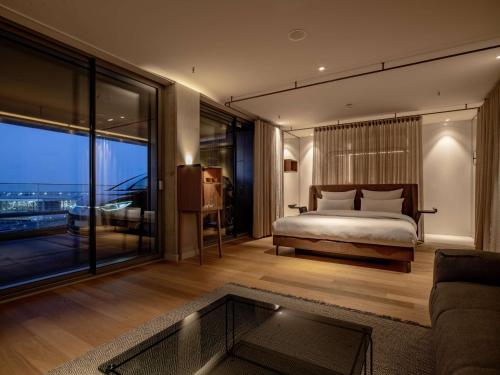 640864598 b'mine Hotel Frankfurt Airport