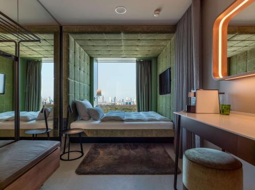 640864646 b'mine Hotel Frankfurt Airport