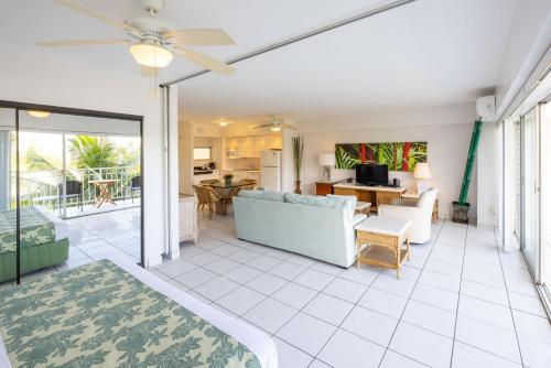 One-Bedroom Ocean View image 5