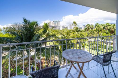 One-Bedroom Ocean View image 9