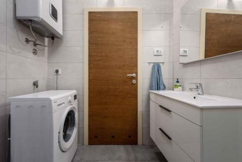 Apartment 1