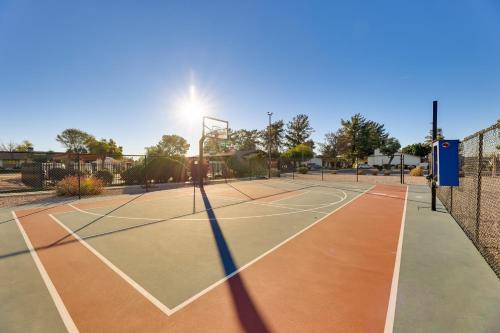 Golf, Hike, Swim: Your Perfect Desert Oasis Escape, Mesa (photo 4)