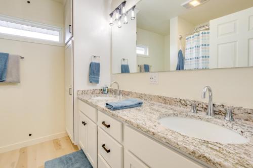 2 Mi to Lincoln Park Zoo Family-Friendly Home 2 Mi to Lincoln Park Zoo Family-Friendly Home