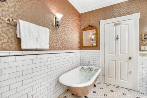 640879245 Beaumont Hotel and Spa - Adults Only