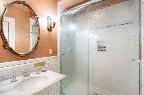 640885155 Beaumont Hotel and Spa - Adults Only