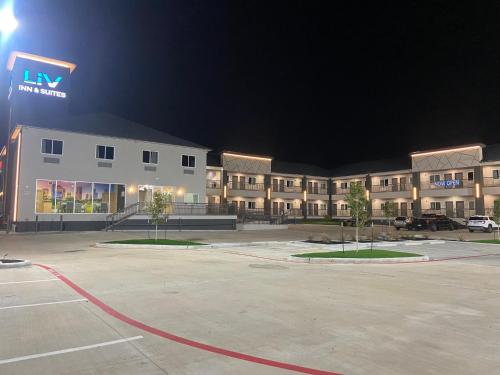 LiV Inn & Suites Houston - image 12