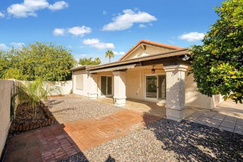 ResortLiving Golf Pool Gym Peace 2Bed 2Bath Oasis in Sun Lakes