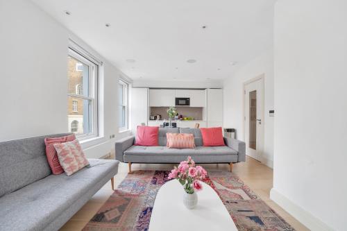 Cleveland Street 2 Bedrooms, Londýn