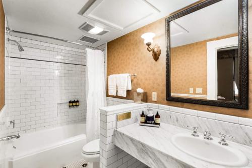 640888639 Beaumont Hotel and Spa - Adults Only