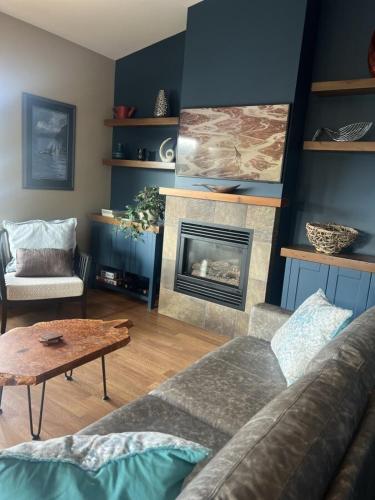 The Moorage - Luxury 2 bed & 2 bath Condo on Marina in 尤克盧利特市中心