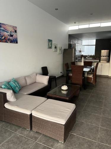 Linda Casa en Condominio