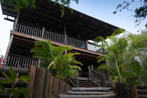 Vedere exterior, Mazuri Bush Cottages in Hluhluwe