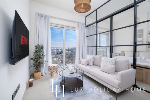 LUX The Collective Dubai Hills Suite, Dubaj
