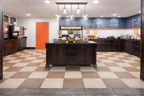Hampton Inn & Suites Wells-Ogunquit - image 6