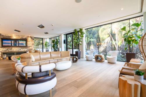 Hotel La Jolla Curio Collection by Hilton - image 10