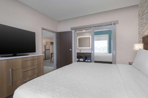 Home2 Suites BY Hilton Phoenix Midtown Room Type - One-Bedroom King Suite - Hearing Access