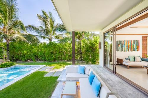 Horizon Pool Villa image 2