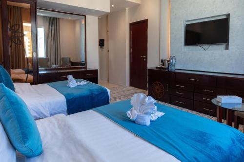 Standard Double or Twin Room image 4