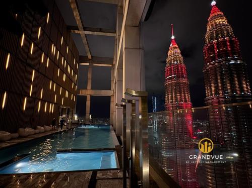 Luxury Tropicana The Residence SkyPool KlccView CityCenter By HeyStay Management, Kuala Lumpur